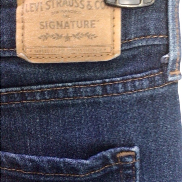 EUC...Womens Levi's W27xL32 - Picture 2 of 5